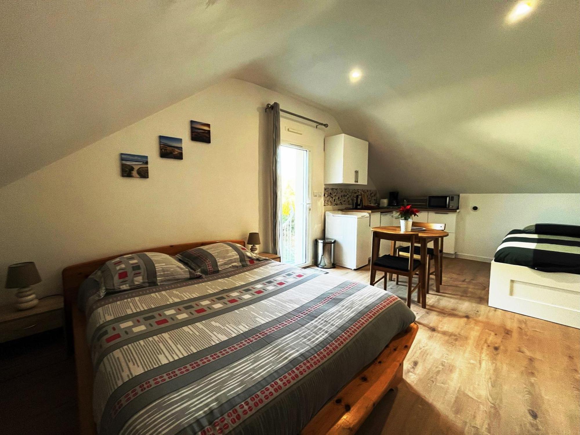 Lomener - La Goelette - 1 Appartement Avec 2 Chambres Et 2 Studios A 450M De La Plage Ploemeur Kültér fotó